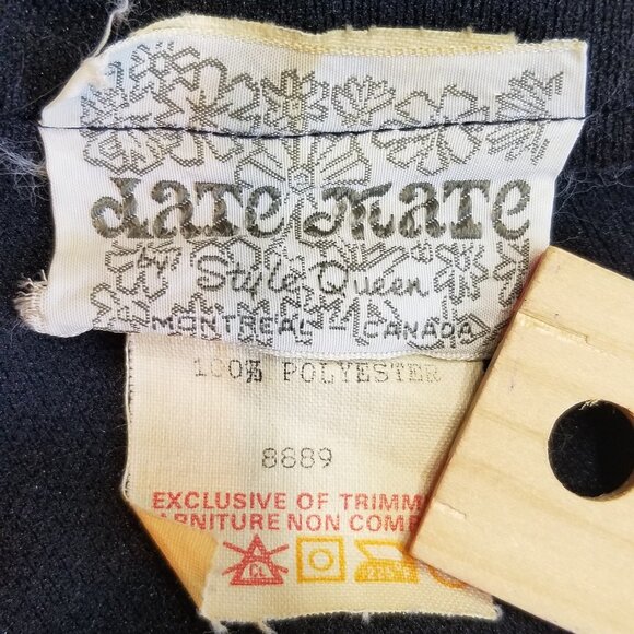 1970s Black Maxi Dress with Asian Inspired Graphics - Picture 9 of 9